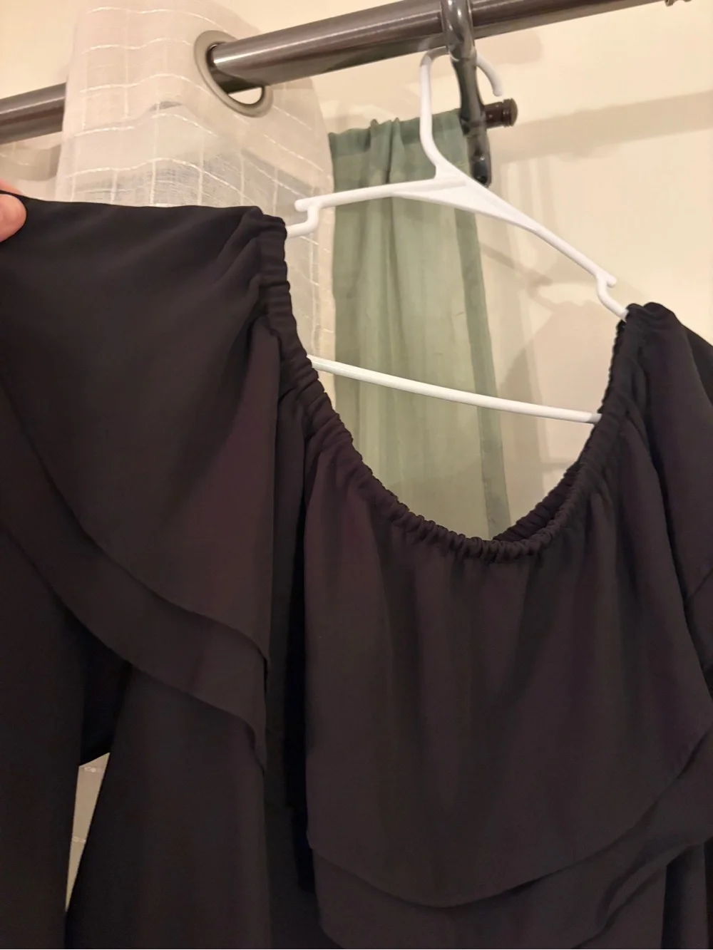 Michael Kors Black Off-Shoulder Ruffle Top XL